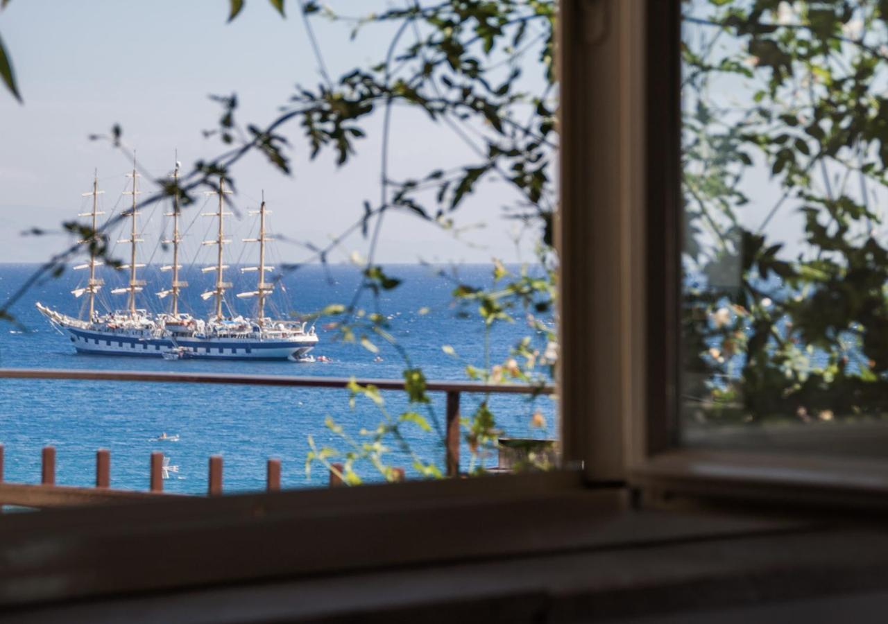 Bed & Breakfast Lighea Giardini Naxos Exterior foto