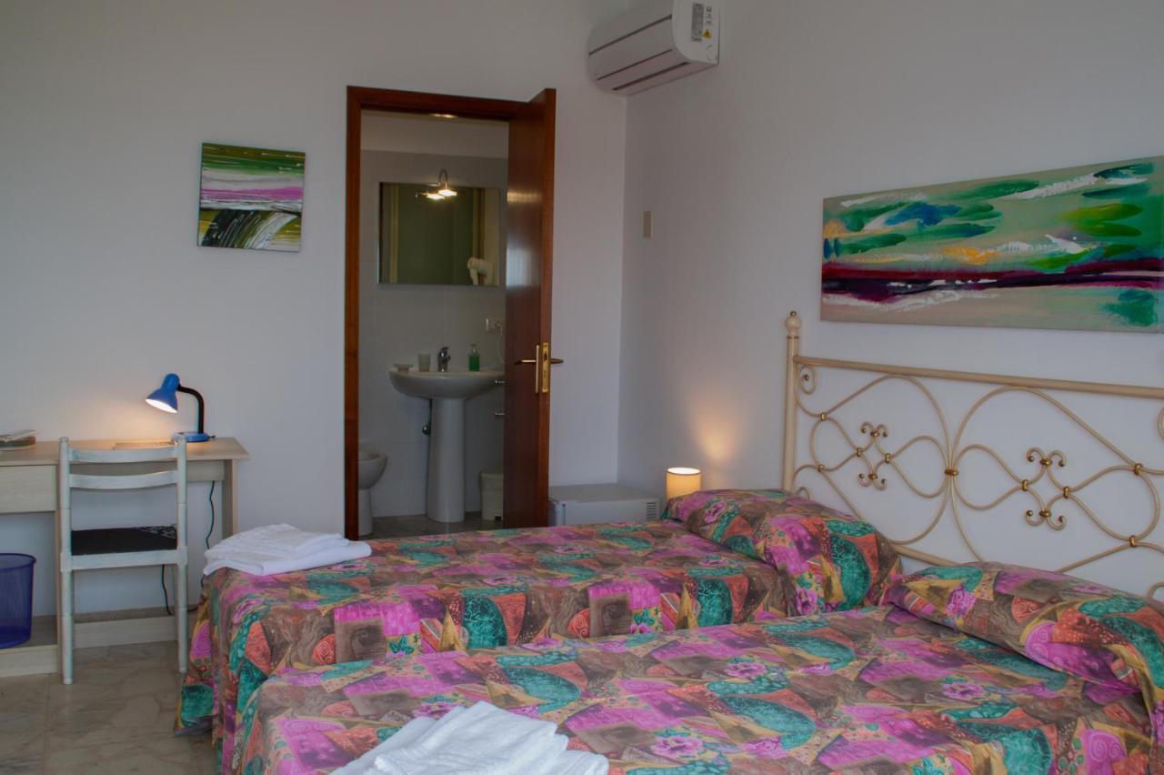 Bed & Breakfast Lighea Giardini Naxos Exterior foto
